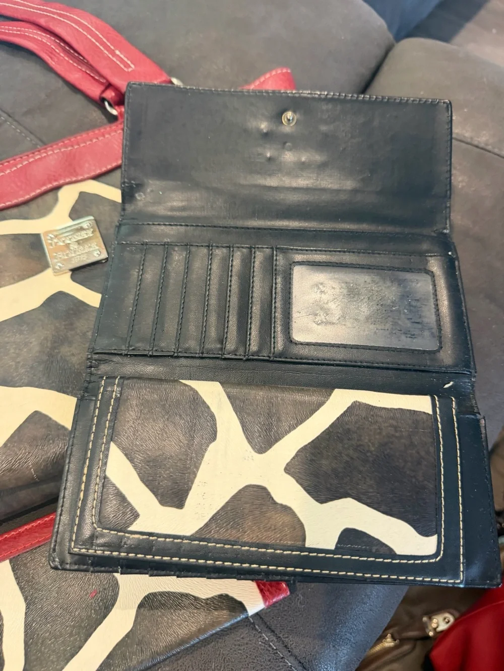Unknown Brand Red and Black Giraffe-Print Tote Bag